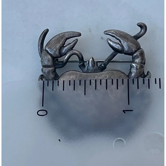 Da Vinci Black Silvertone Cut Textured Crab Pin Brooch 1.5"x1.5" - Picture 3 of 5